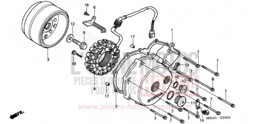 LEFT CRANKCASE COVER/ GENERATOR VT750C2Y de 2000